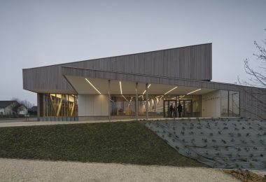 Gymnase dédié, handball et badminton