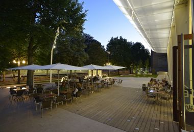 Restructuration du parvis du TNS